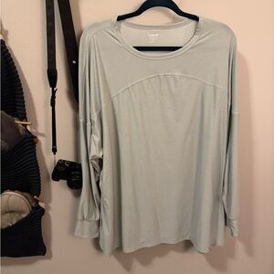 Women's Light Gray Top